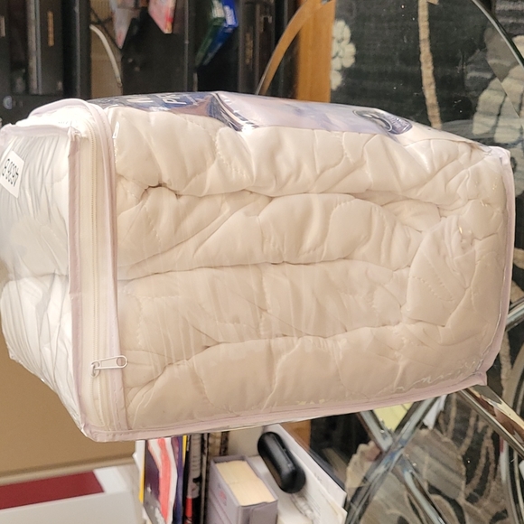 Bedding Mattress protector (California King) - Picture 4 of 8